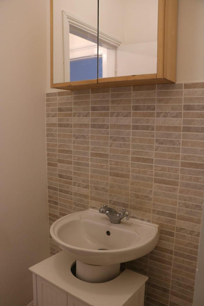 Апартаменты Victoria Style Flat Near Victoria Station Лондон Экстерьер фото